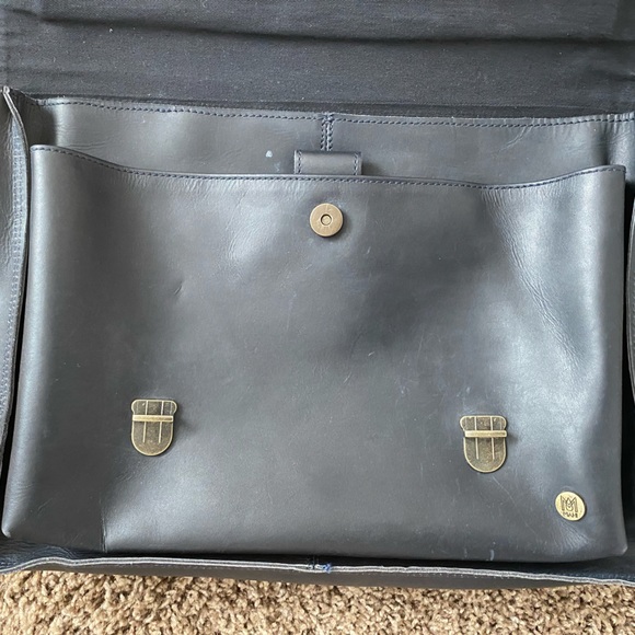 Leather satchel - Picture 2 of 7